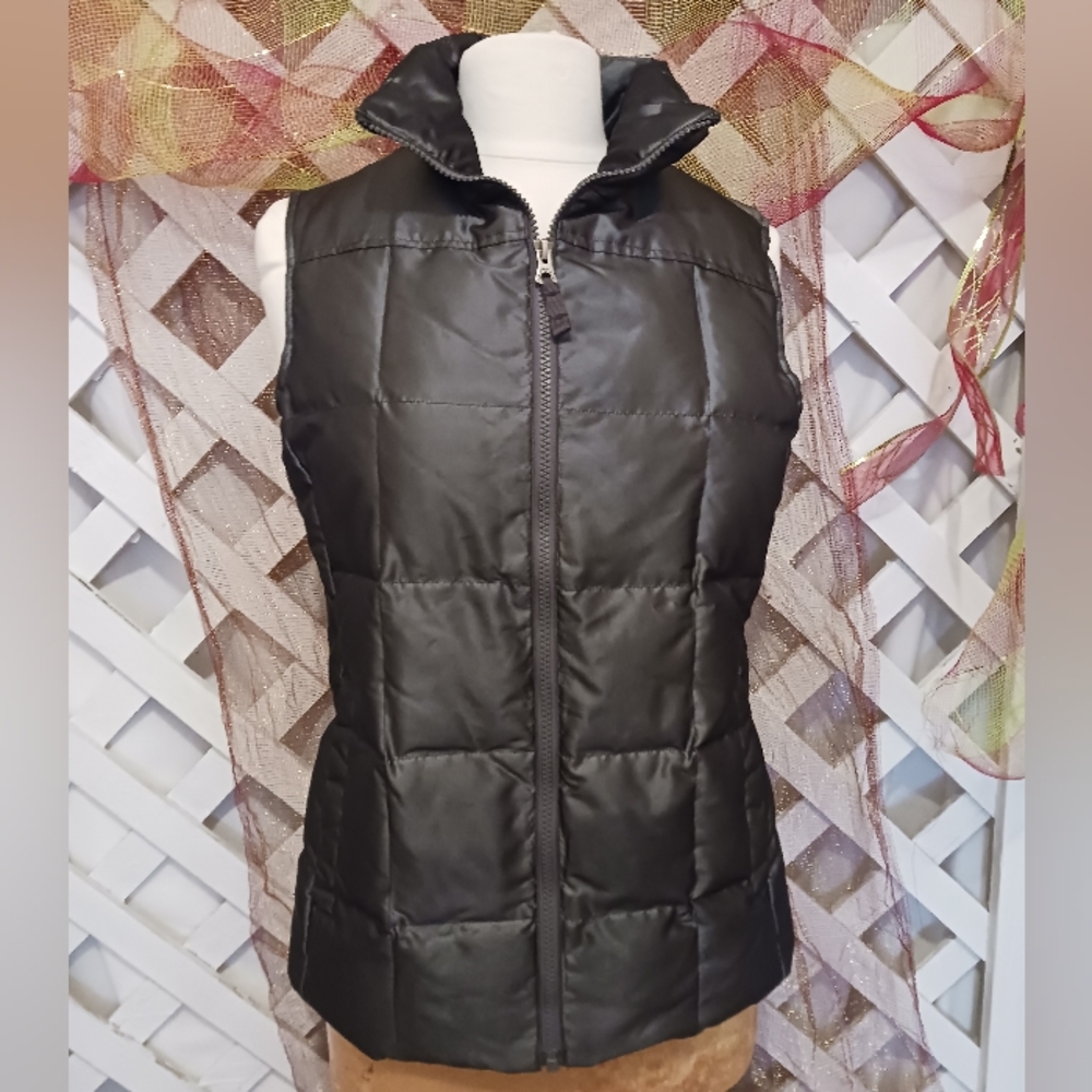 Lands end women's puffer vest sz Sm.